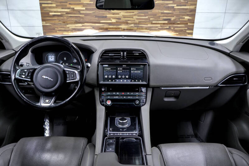 2018 Jaguar F-PACE 35t R-Sport