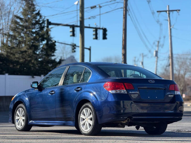 2010 Subaru Legacy 2.5i Premium