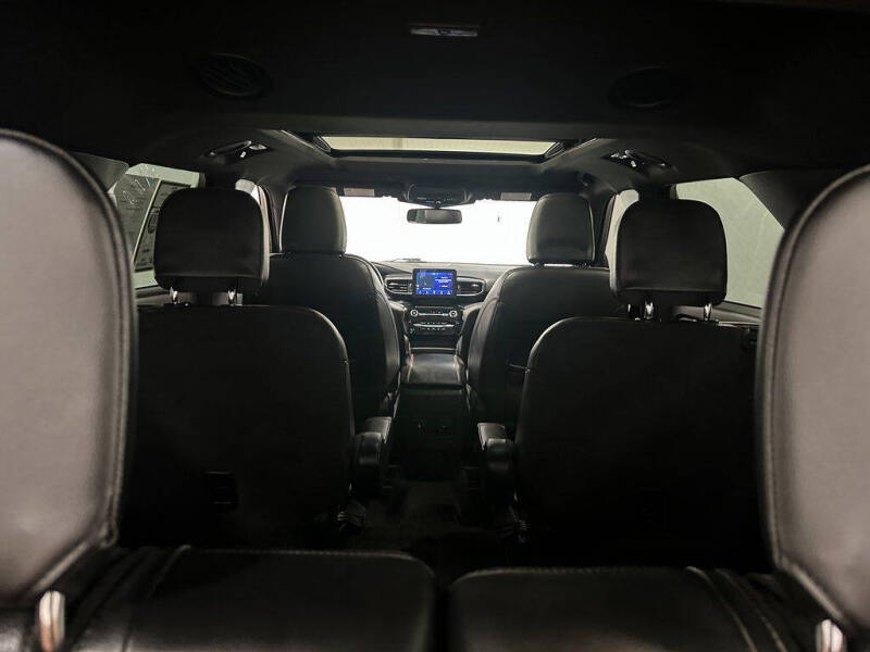 2022 Ford Explorer ST-Line