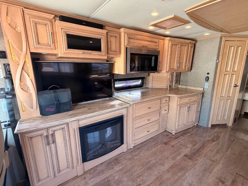 2019 Freightliner XCR Chassis