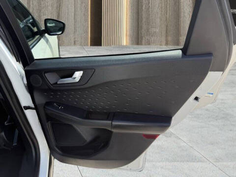 2020 Ford Escape Hybrid Titanium