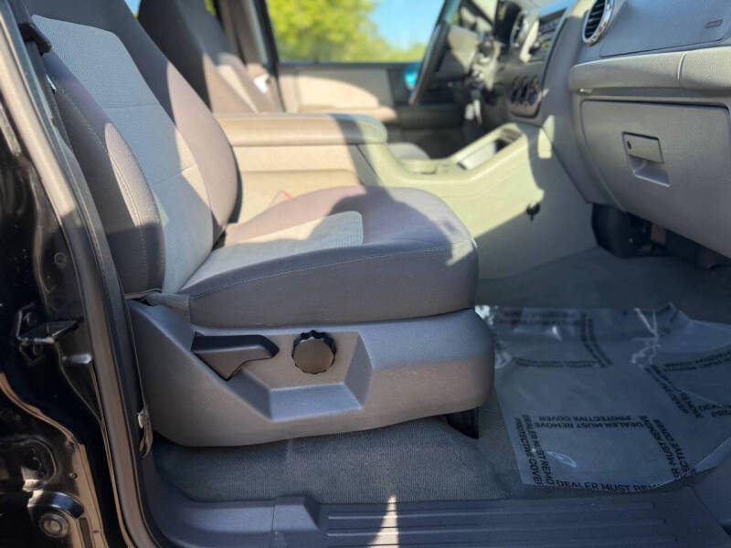 2004 Ford Expedition XLT
