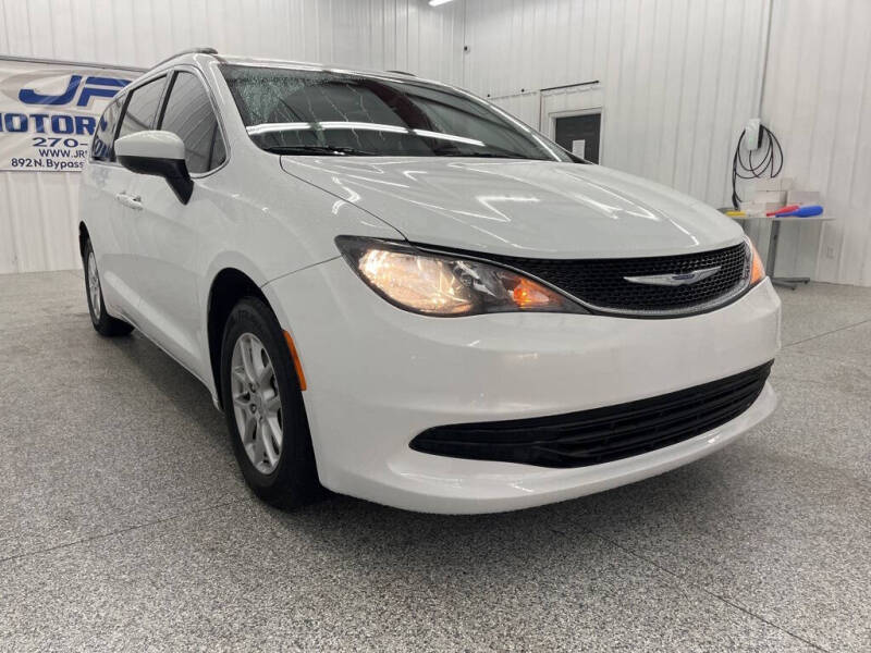 2020 Chrysler Voyager LXi