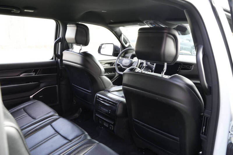 2024 Jeep Wagoneer L