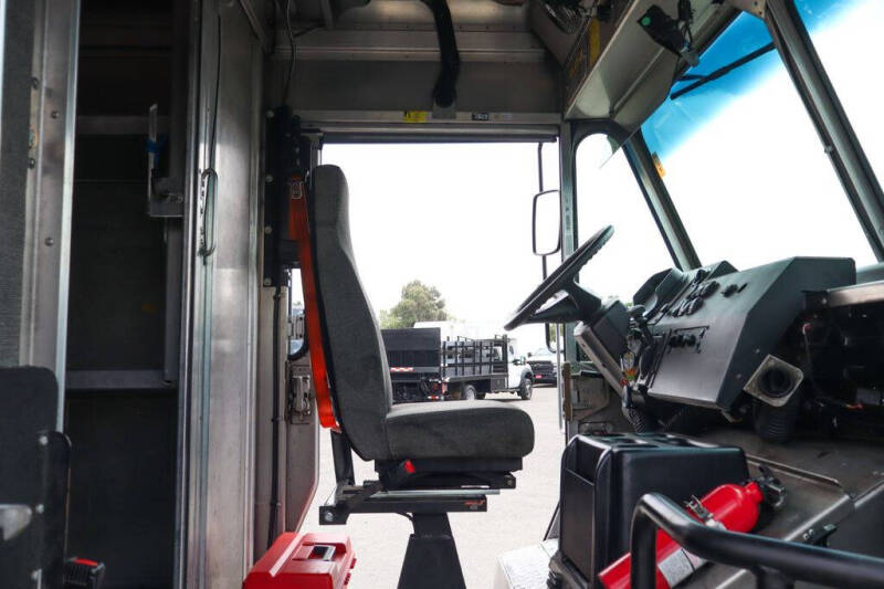 2021 Freightliner MT45 Chassis