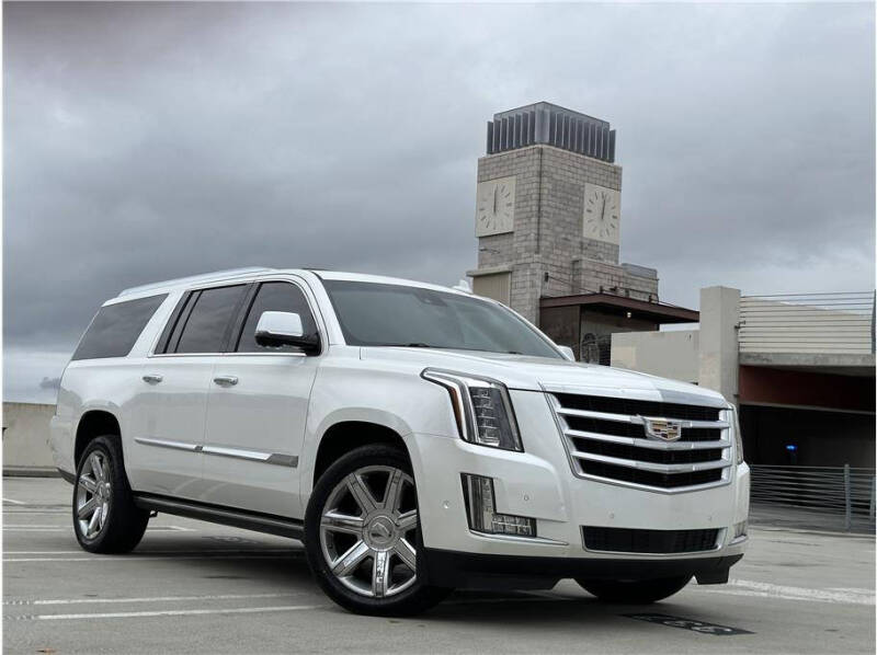 2017 Cadillac Escalade ESV Premium Luxury photo 20