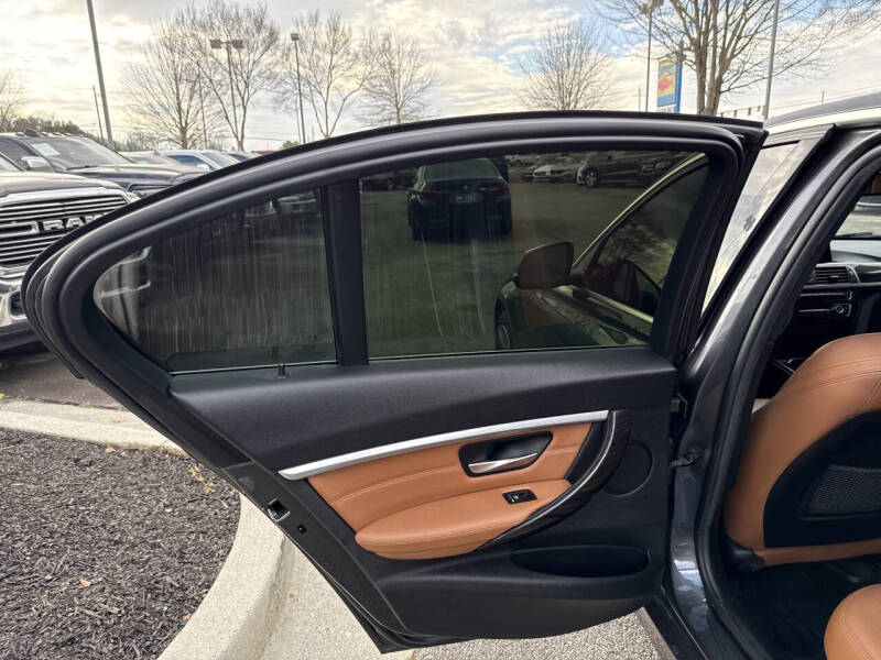 2017 BMW 3 Series 330i