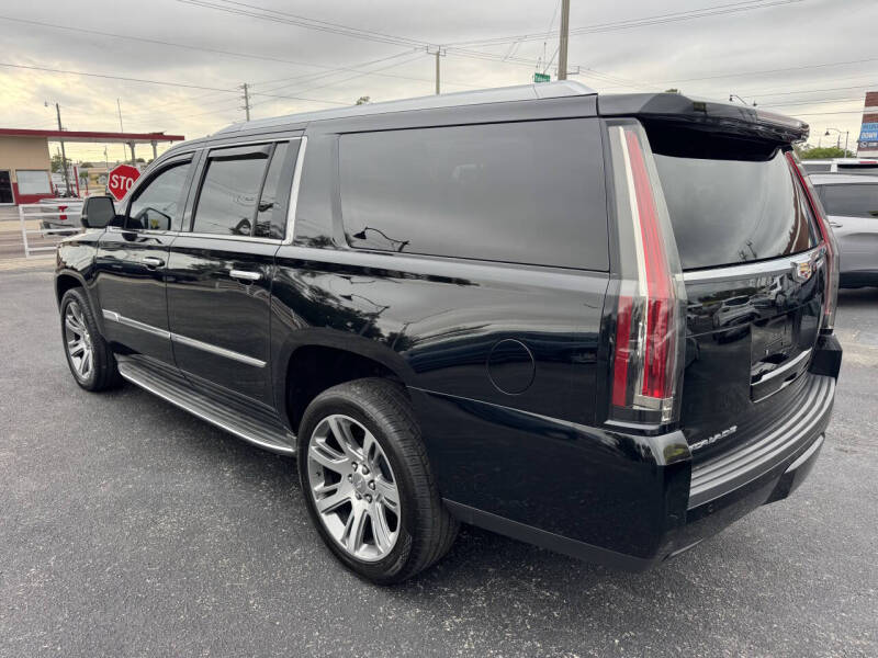 2016 Cadillac Escalade ESV Luxury Collection