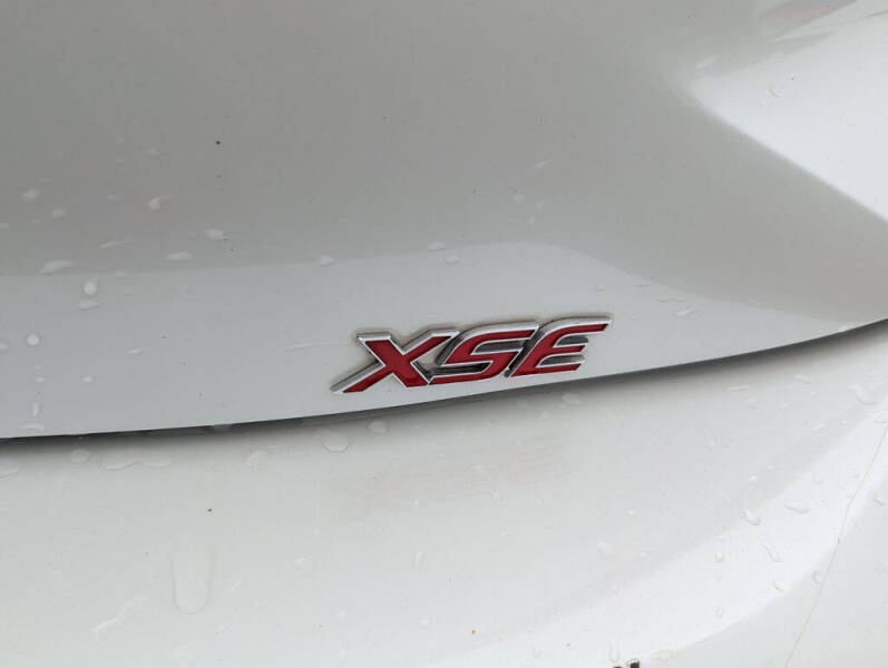 2023 Toyota Corolla Hatchback XSE