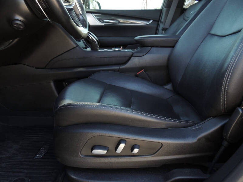 2020 Cadillac XT5 Sport