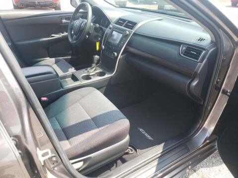 2017 Toyota Camry LE