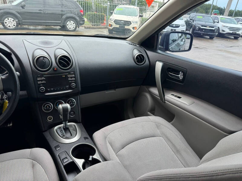2012 Nissan Rogue SV