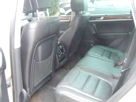 2011 Volkswagen Touareg Hybrid