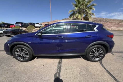 2017 Infiniti QX30 Premium