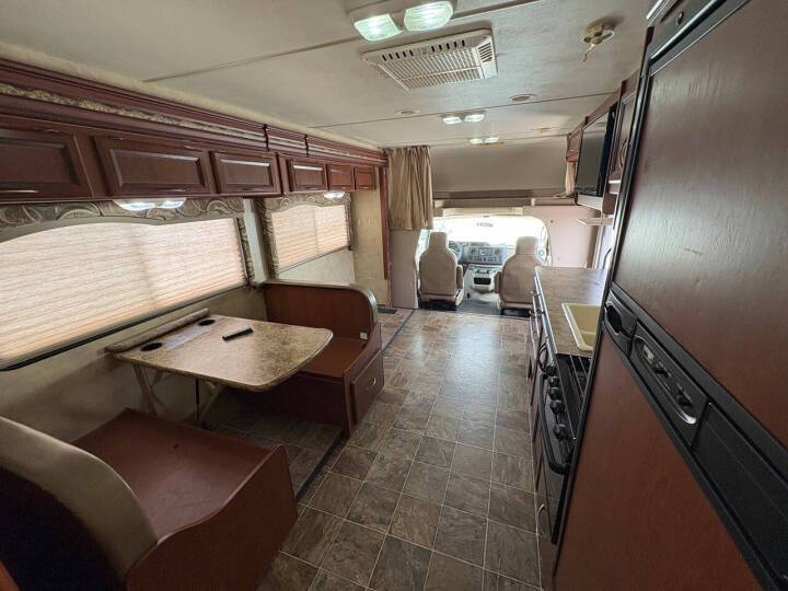 2013 Thor Motor Coach Four Winds