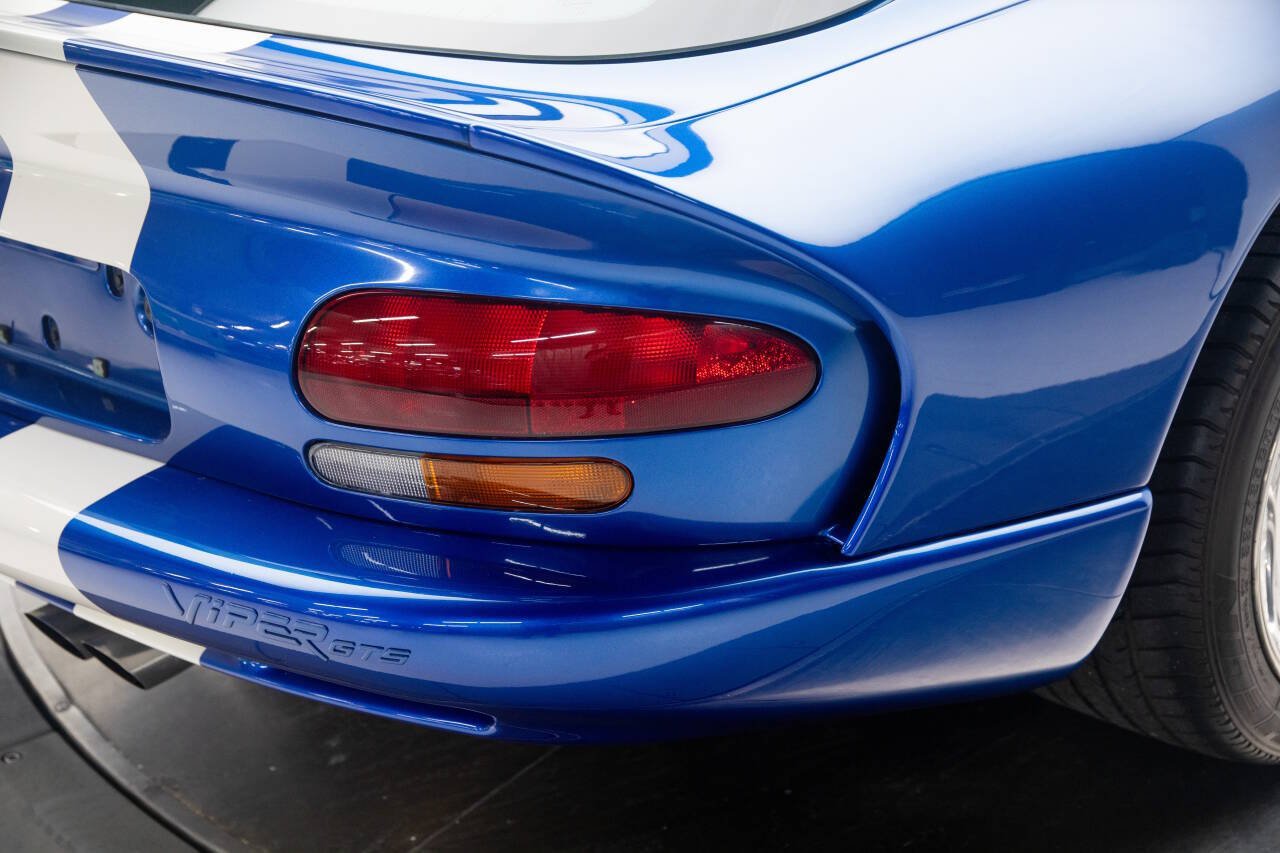 1997 Dodge Viper 56
