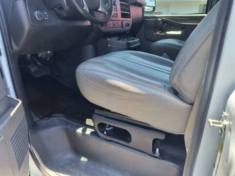 2017 Chevrolet Express 2500