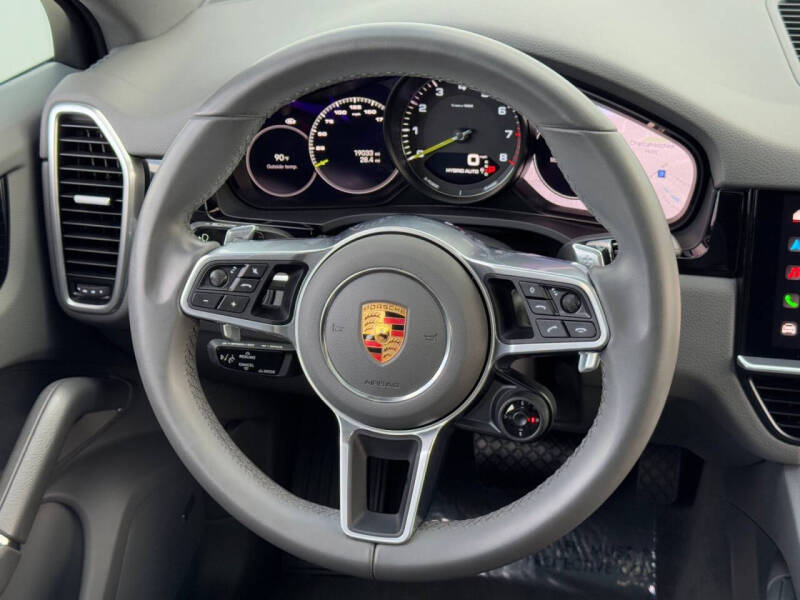 2023 Porsche Cayenne E-Hybrid Coupe