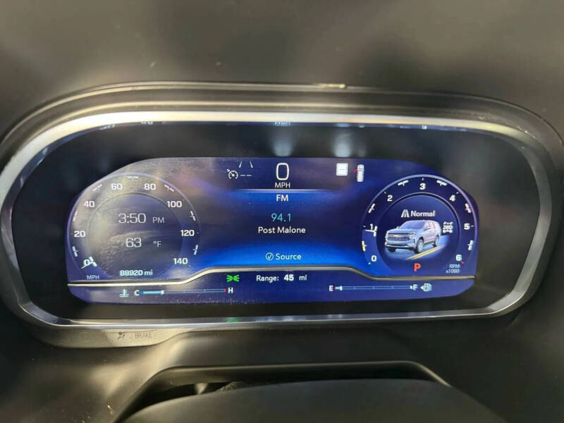 2023 Chevrolet Suburban LT