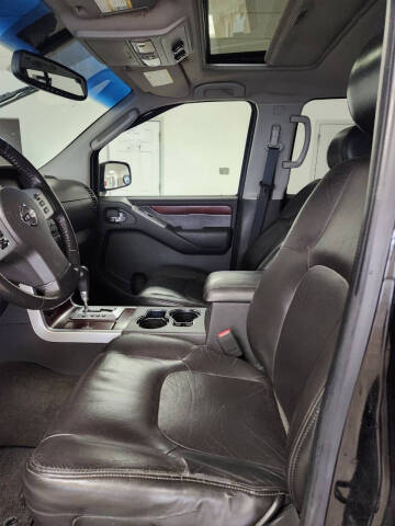 2008 Nissan Pathfinder LE