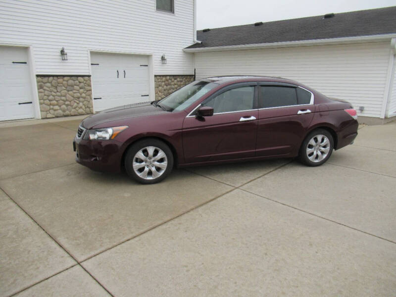 2010 Honda Accord for sale at OLSON AUTO EXCHANGE LLC in Stoughton WI