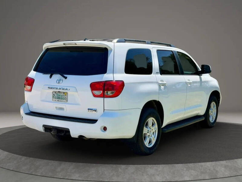 2017 Toyota Sequoia SR5