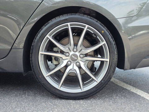 2023 Genesis G70