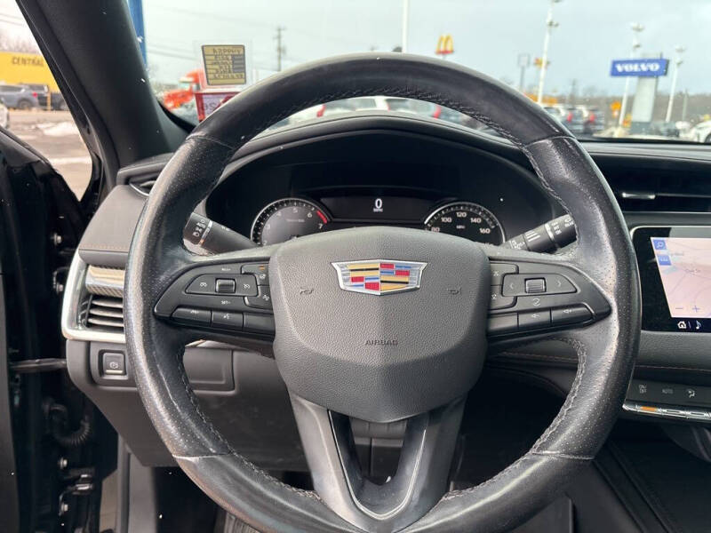 2019 Cadillac XT4 Sport