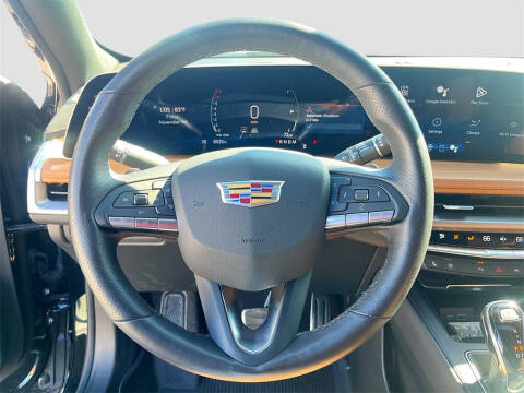 2025 Cadillac XT4 Sport