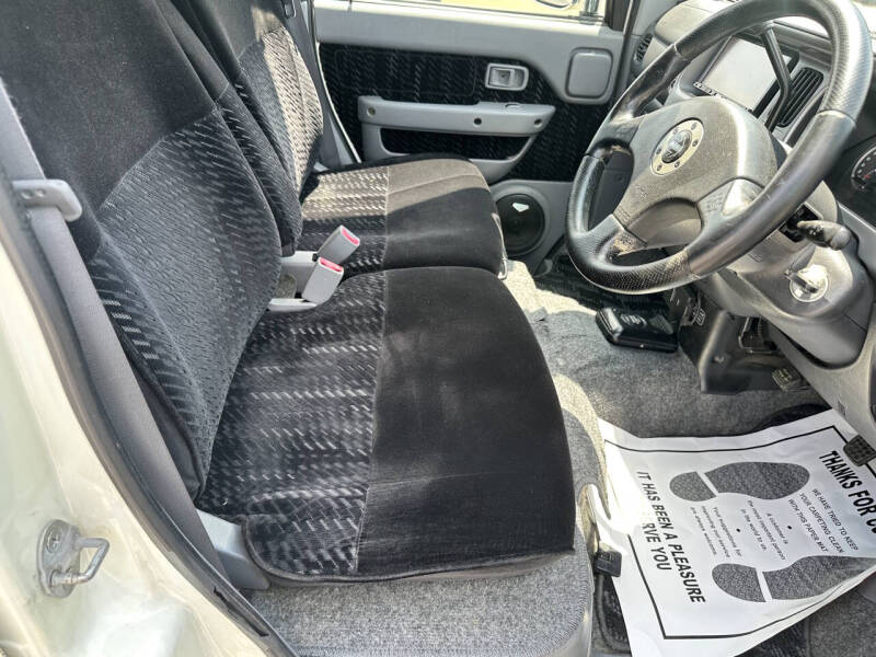 2000 Daihatsu Atrai 7