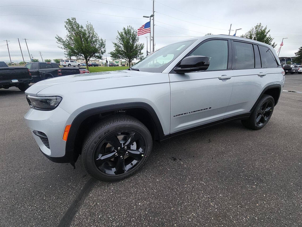 2024 Jeep Grand Cherokee for sale at Victoria Auto Sales in Victoria, MN