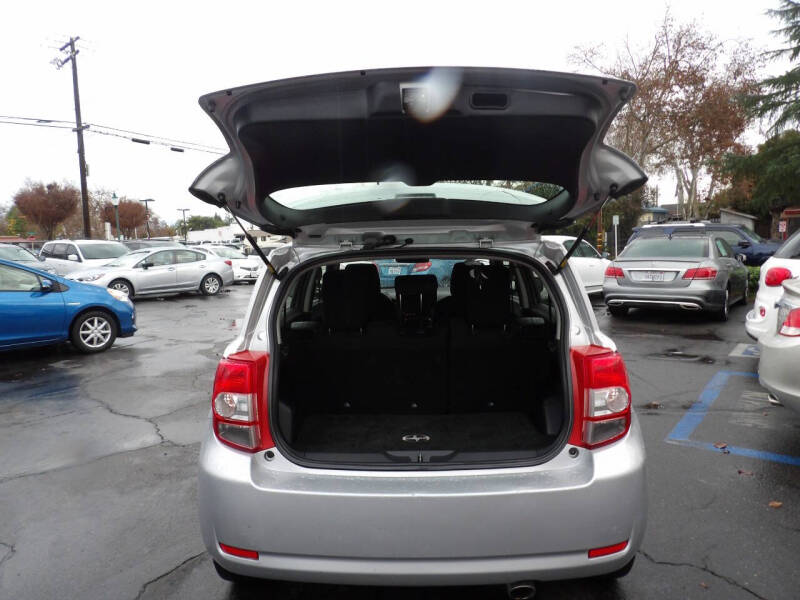 2013 Scion xD