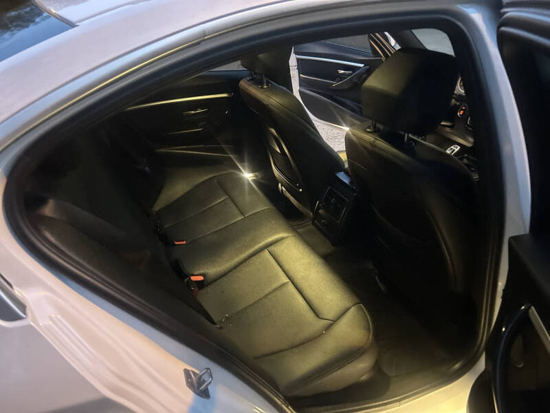 2018 BMW 3 Series 330i xDrive