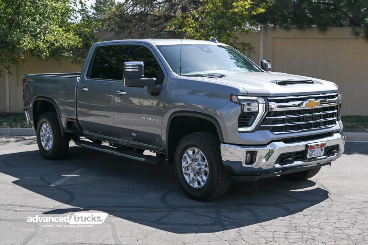 2024 Chevrolet Silverado 3500HD LTZ photo 5