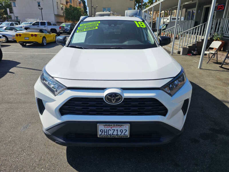 2019 Toyota RAV4 LE