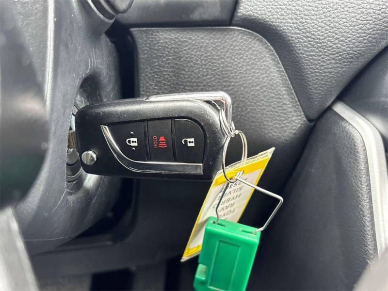 2024 Toyota RAV4 Hybrid LE