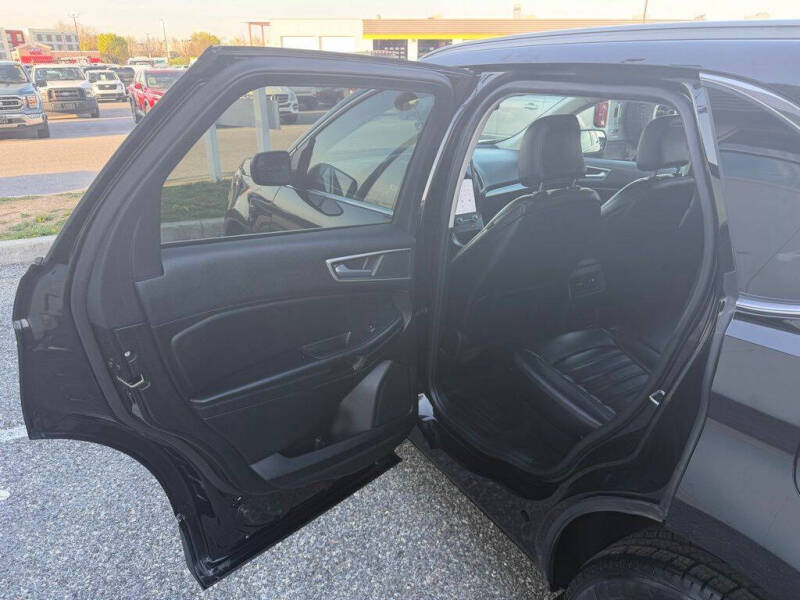 2022 Ford Edge SEL