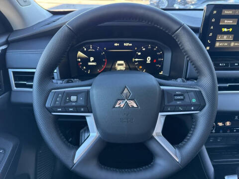 2025 Mitsubishi Outlander SEL