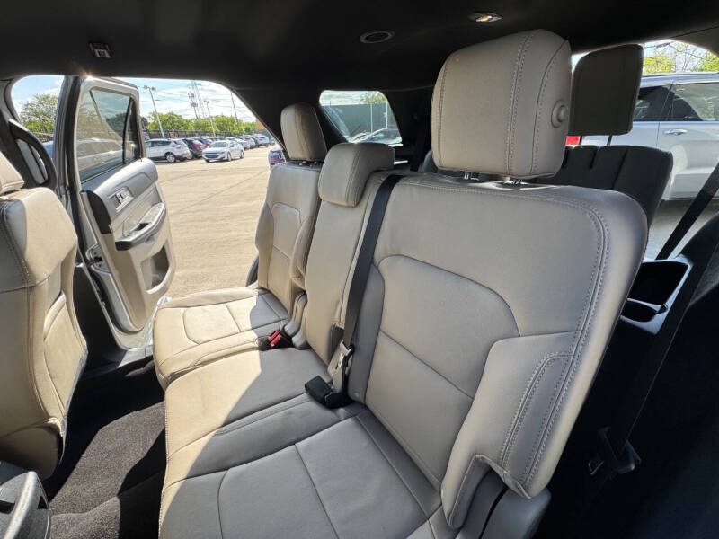 2017 Ford Explorer Platinum