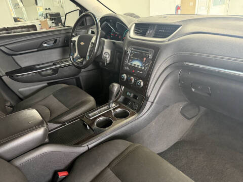 2017 Chevrolet Traverse LT