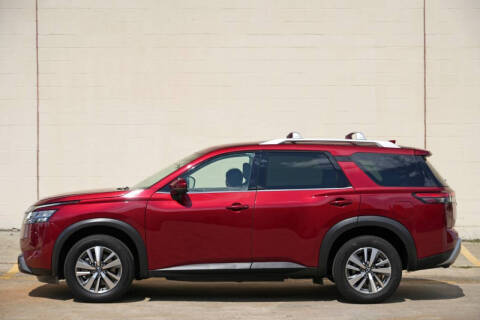 2023 Nissan Pathfinder SL