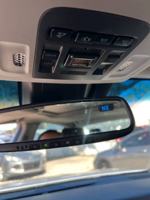 2018 Toyota Camry Hybrid XLE