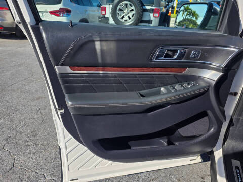 2017 Ford Explorer Platinum