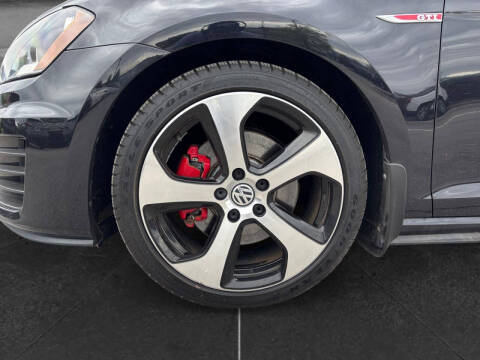 2016 Volkswagen Golf GTI SE