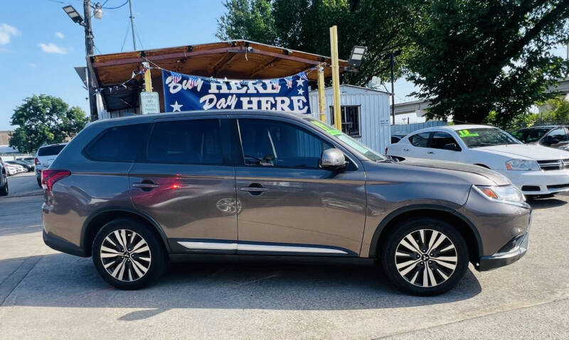 2019 Mitsubishi Outlander SE