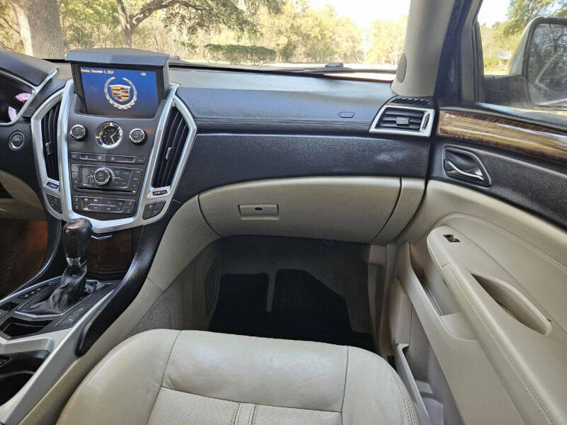 2011 Cadillac SRX Luxury Collection photo 22