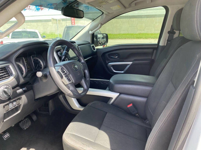 2018 Nissan Titan SV