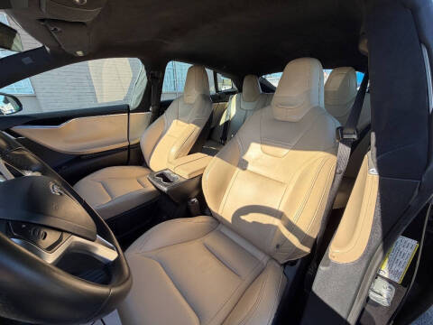 2016 Tesla Model S 70