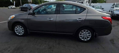 2014 Nissan Versa 1.6 SV
