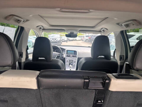 2017 Volvo XC60 T6 Dynamic